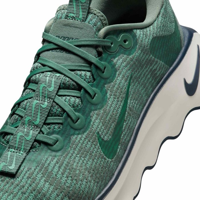 Кросівки чоловічі Nike Motiva оригінал DV1237-301 42