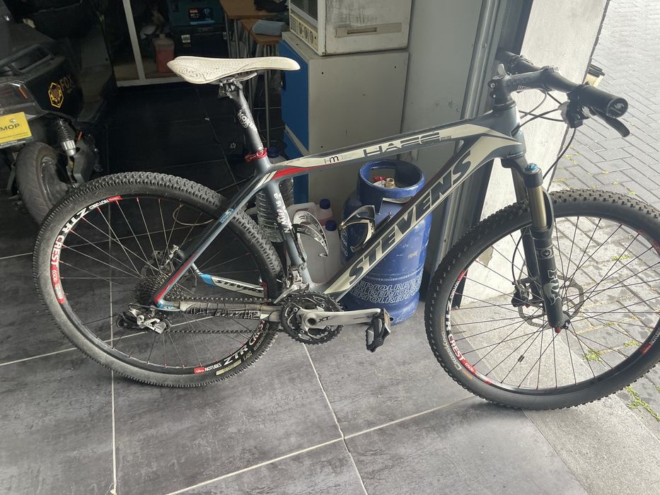 Bicicleta stevens em carbono roda 27.4