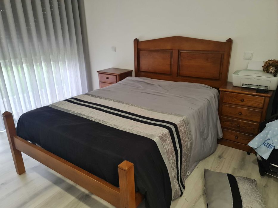 Cama casal como nova