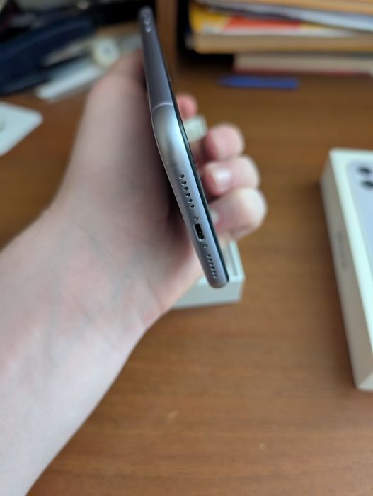 iPhone 11 64 GB . Айфон 11