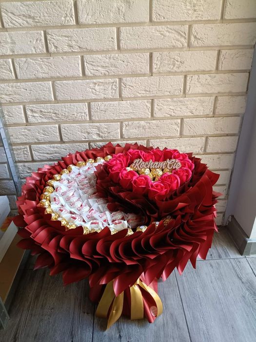 Duży bukiet dla niej bukiet Raffaello Słodki bukiet