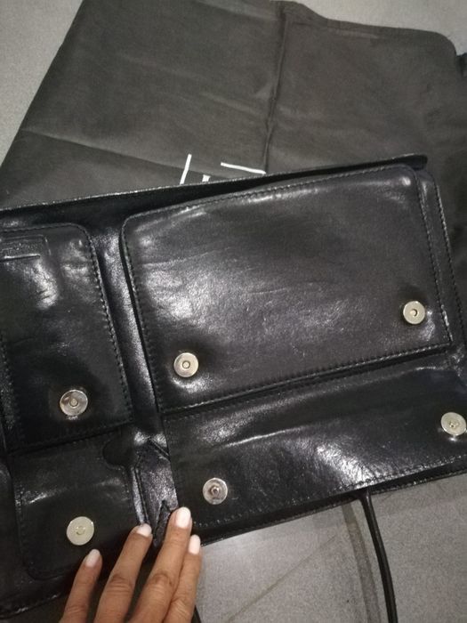 Mala em pele verdadeira preta