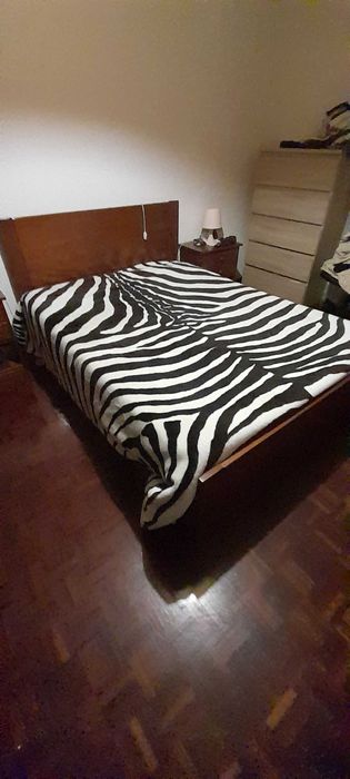 Colchão usado                 Medidas - 194 X 142 X 20