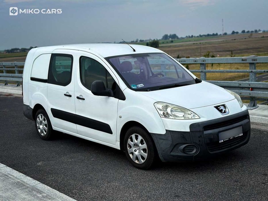 Peugeot Partner 5 osób WYPOŻYCZALNIA / Wynajem busów dostawczych