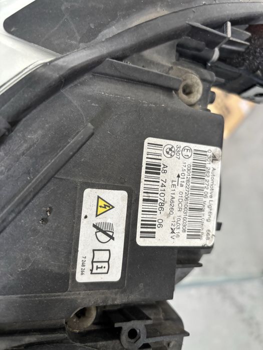 Otica direita bmw serie4  F30/ F31/ F32/F33