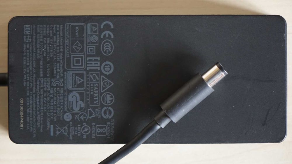 Док-станция Microsoft surface dock 1661 + Блок питания 1749 90W + Шнур