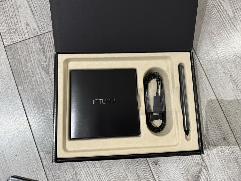 Wacom Intuos S black, zafoliowany tablet graficzny CTH-490