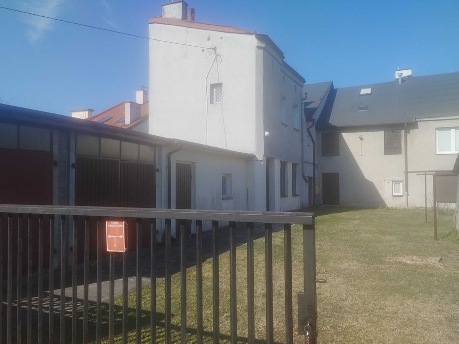 Sprzedam mieszkanie i lokal handlowo usługowy w rynku Łasku. - Widok 2