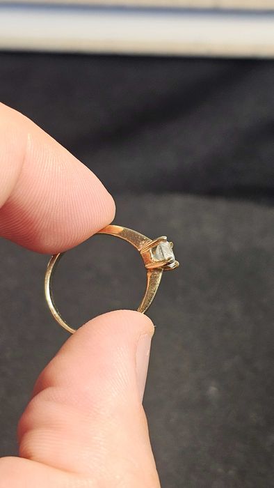 Anel solitário ouro 9k zircónia