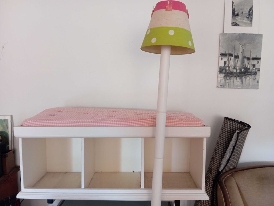 Banco de arrumação para quarto