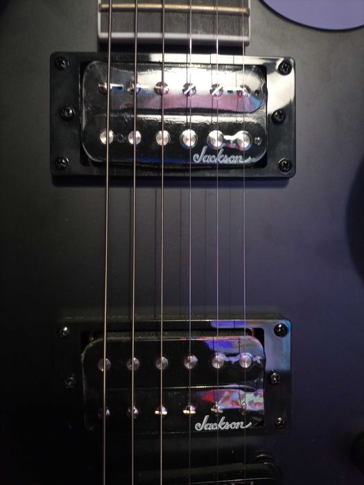 Guitarra Jackson Les Paul preto fosco com case BOSS (NOVO)