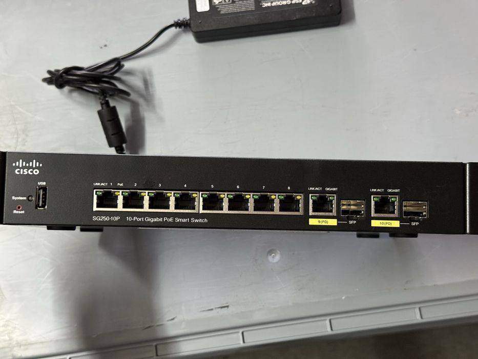 Przełącznik Cisco SG250-10P 8xPoE zarządzalny / smart / managed