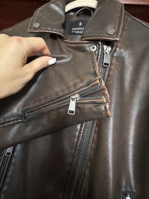 Косуха від Stradivarius