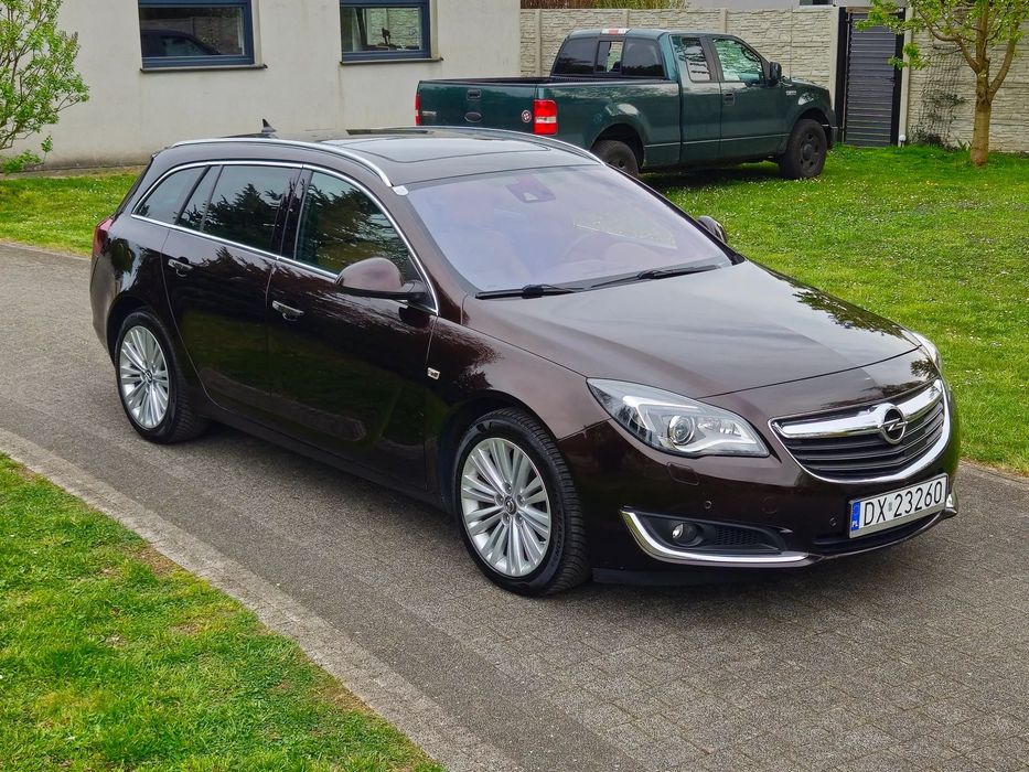Opel Insignia Brązowa 4x4 2014r pełne wyposażenie, profesjonalnie wyciszony
