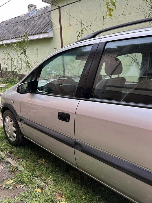 Opel Zafira 1,8 benzin