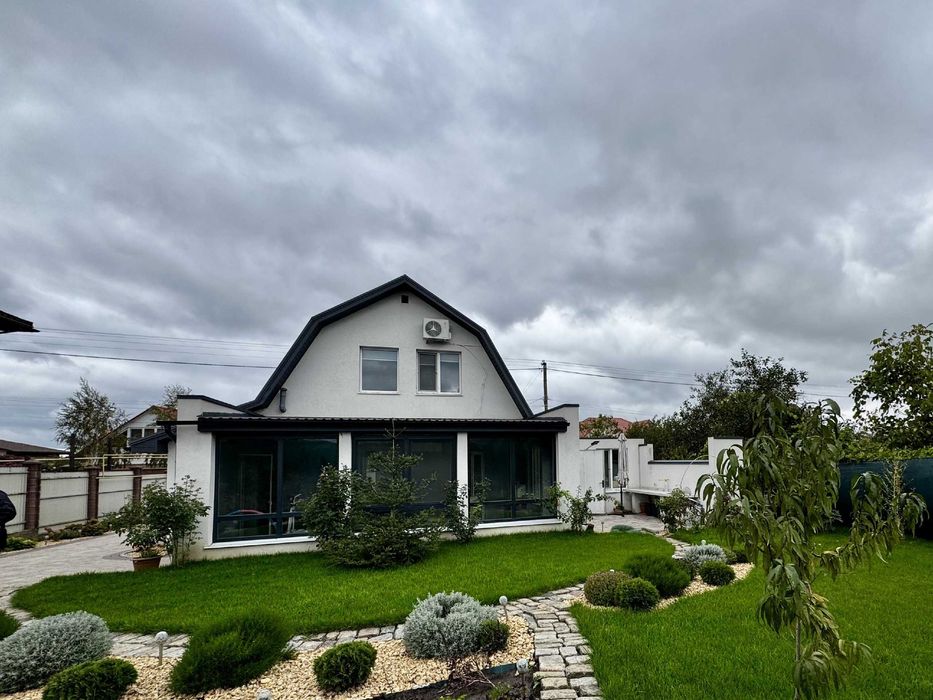 Сучасний будинок в пгт Таирове