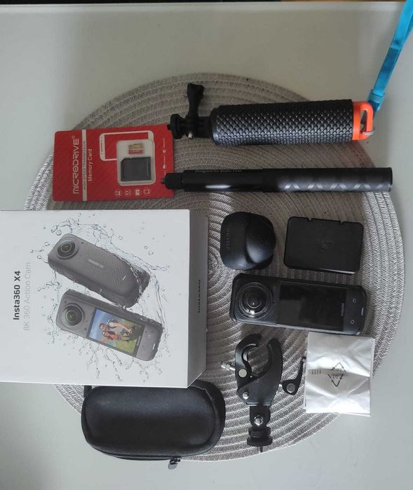 Kamera Insta 360 X4