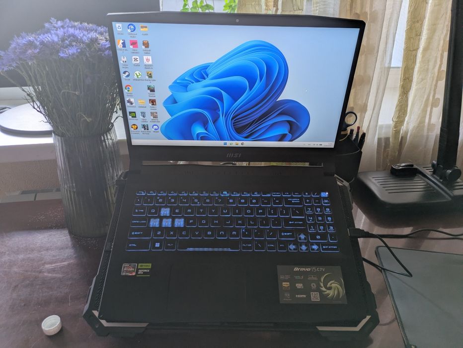 MSI Bravo 15 C7V RTX 4050 (6gb)