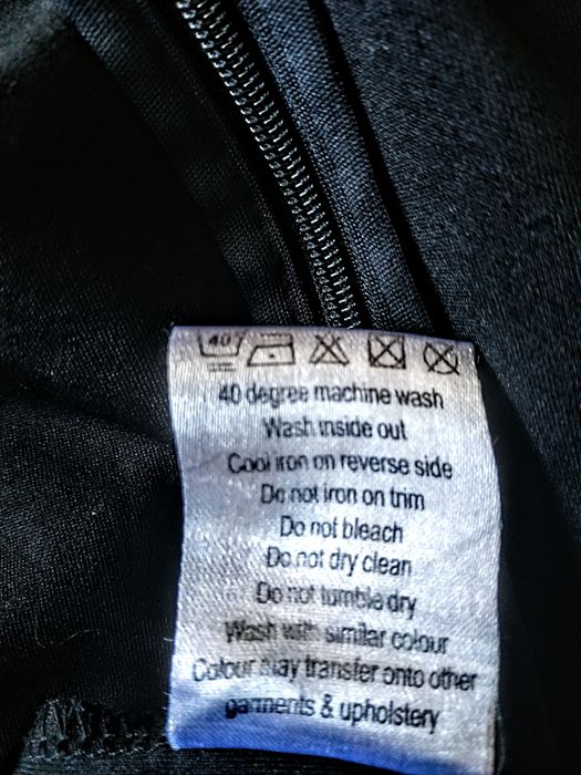 Плаття вечірне шикарне.