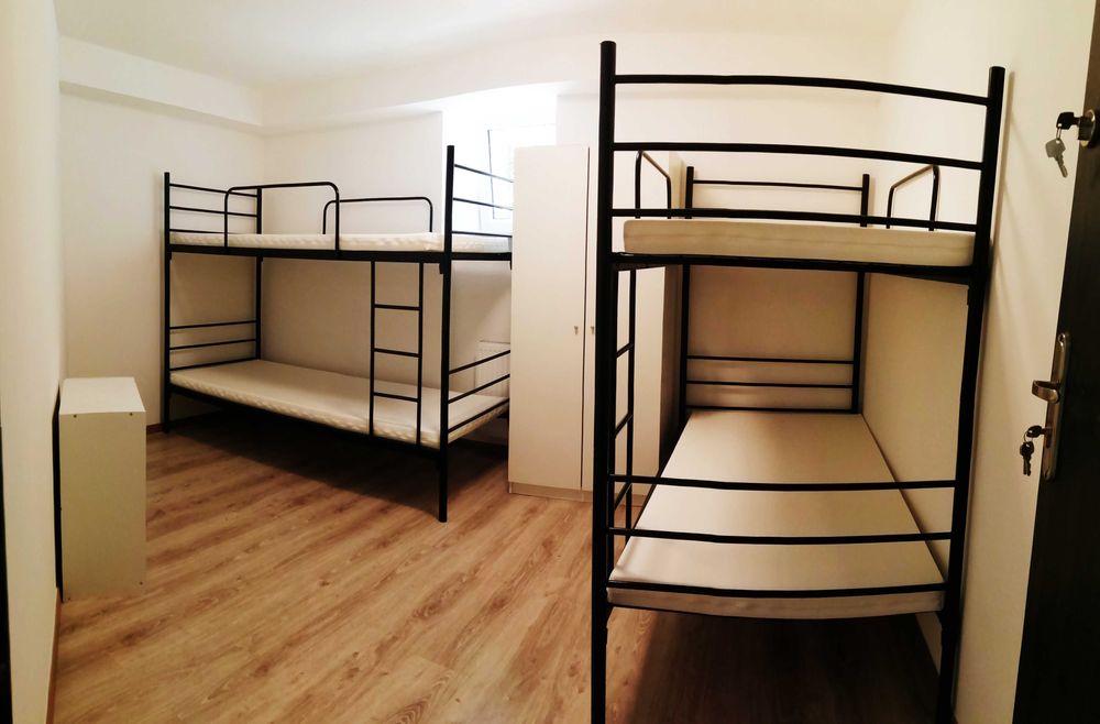 Hostel район Wlochy (ul Pryzmaty) хостел. 1-2-4 местные. 750 месяц