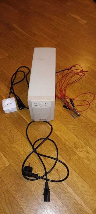 Безперебійник APC Smart-UPS 620
