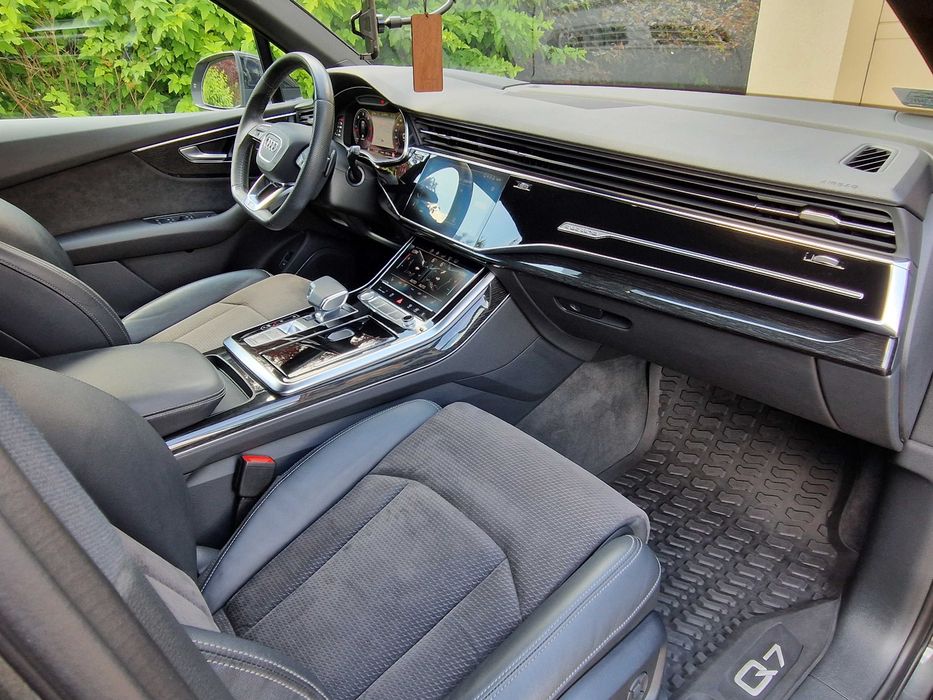 AUDI Q7  50 TDI 2019 r  7- osobowa , webasto aplikacja Audi connect