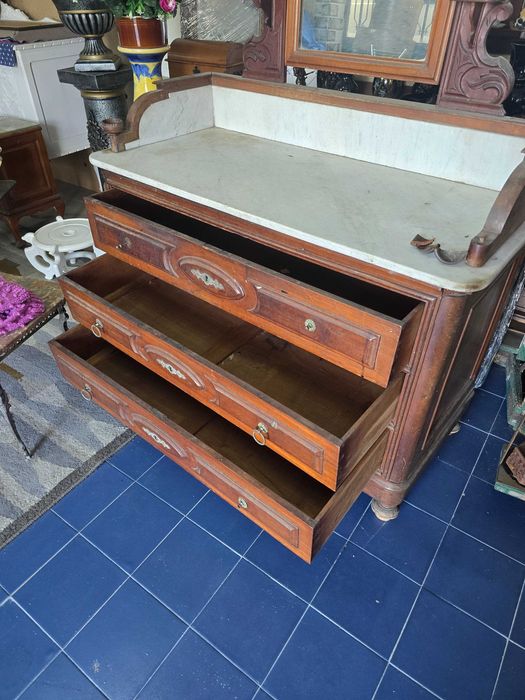 Movel antigo com pedra mármore e espelho