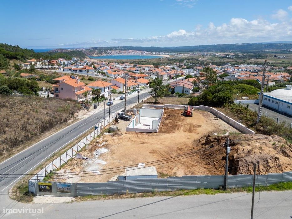 Moradia V3 - vista mar, piscina aquecida e garagem em Salir do Port...