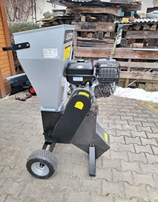 Rozdrabniacz do gałęzi spalinowy