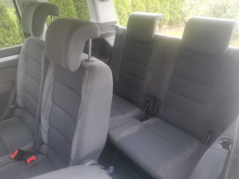 Volkswagen Touran 2.0 TDI 140 KM STYLE 7 os. HAK Zadbany