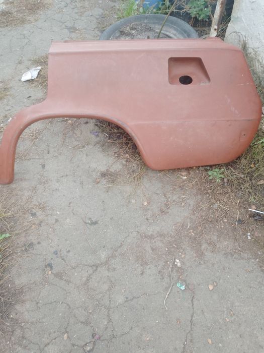 Пара крил задні ВАЗ 2102 ціна за 2 крила.на авто не уварювались