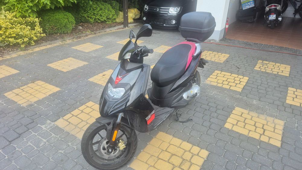 Aprilia sr 50 motaro