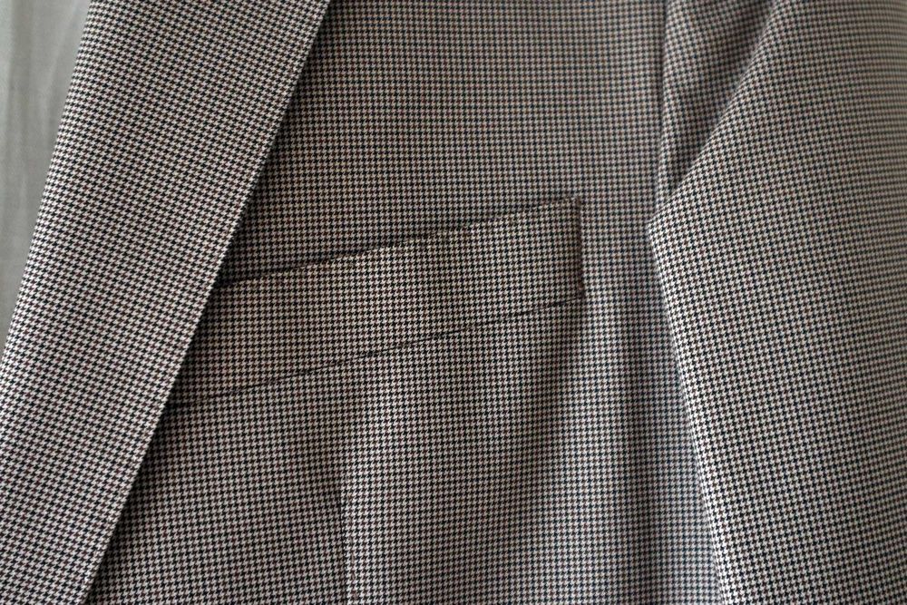 Blazer Casaco Fato de Homem marca Zara em castanho com xadrez
