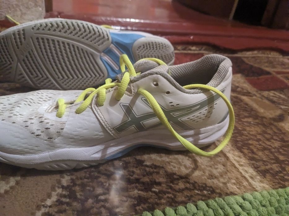 Волейбольні Asics groket 11 роспродаж