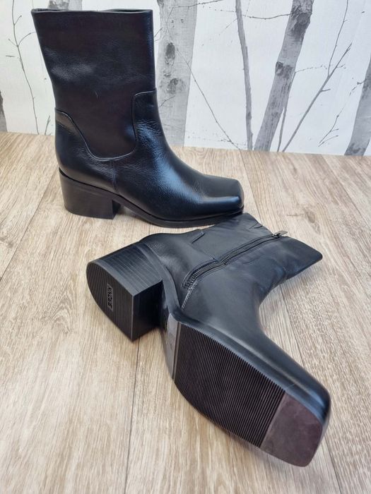 Buty Bronx     .