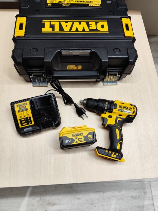 DeWal DCD 777 безщітковий акумуляторний шуруповерт Деволт оригінал