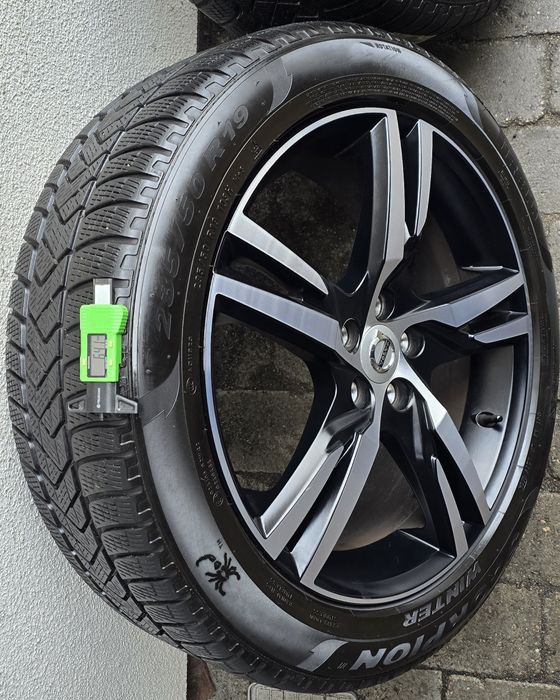 Koła felgi Volvo XC60 7.5Jx19 2024 rok  super stan