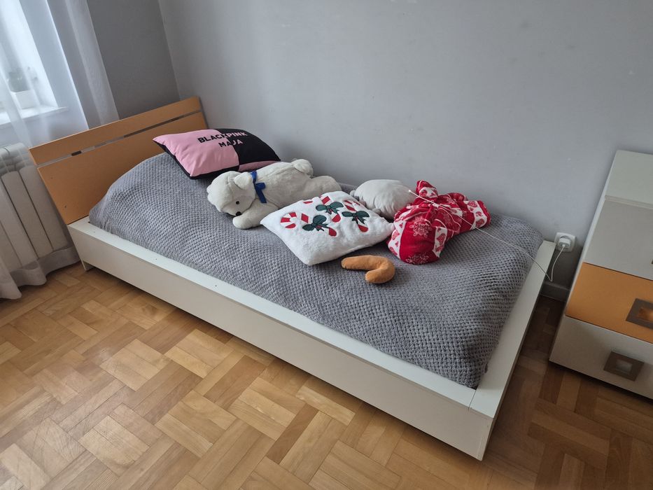 Zestaw mebli do  pokoju dziecka