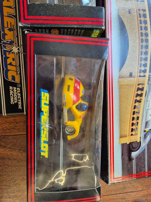 Conjunto vintage Scalextric e superslot