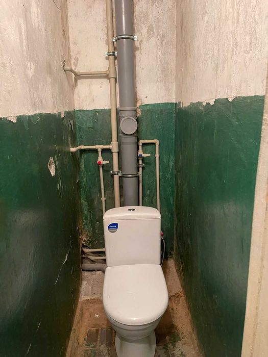 Продам 1 кв. 27 м.кв., Алексеевка, м."Победы",  лесная стор.