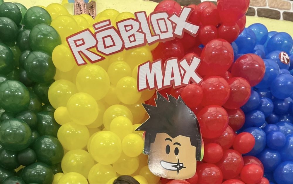 Надпис роблокс ( roblox) , фотозона