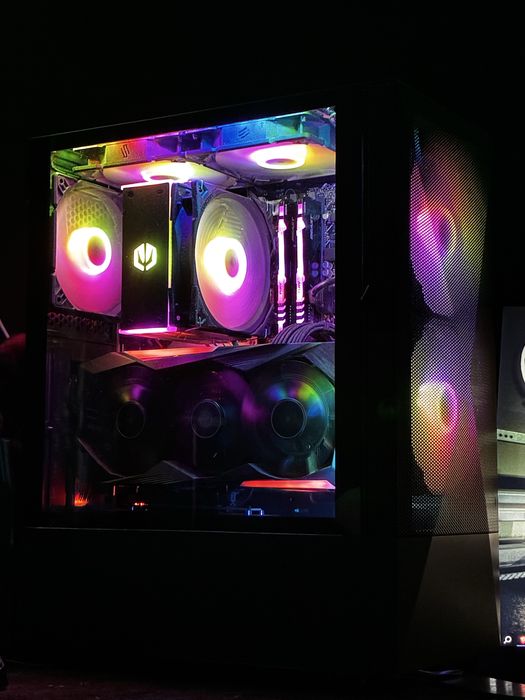 Komputer  gamingowy intel 12gen. Rtx 3070 32gb ram 2 TB SSD zamienie