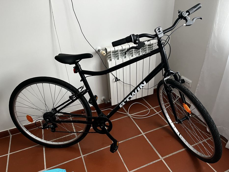Bicicleta adulto / jovem preta roda aro 28”
