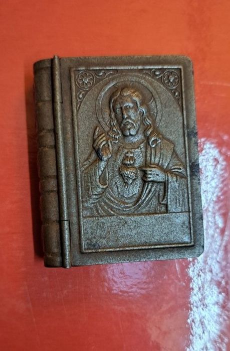 Terço em prata muito antigo.