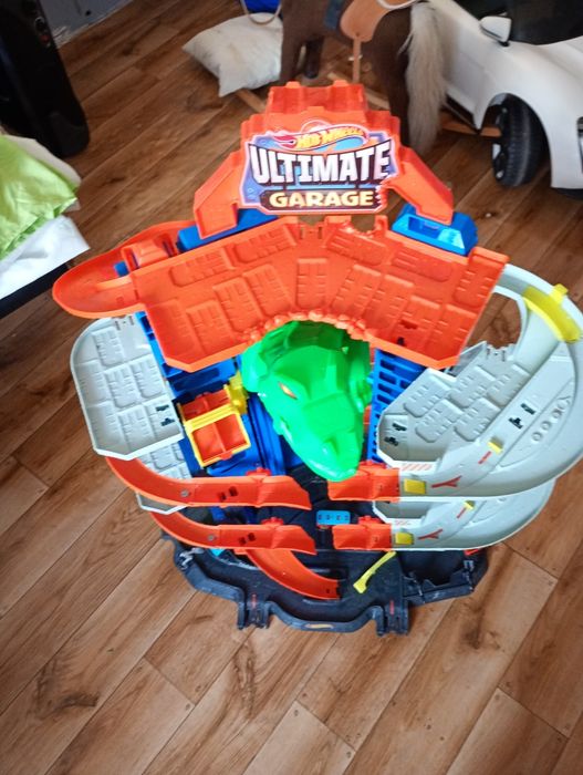 Hot Wheels Hw Ultimate Garage City Robo Beasts