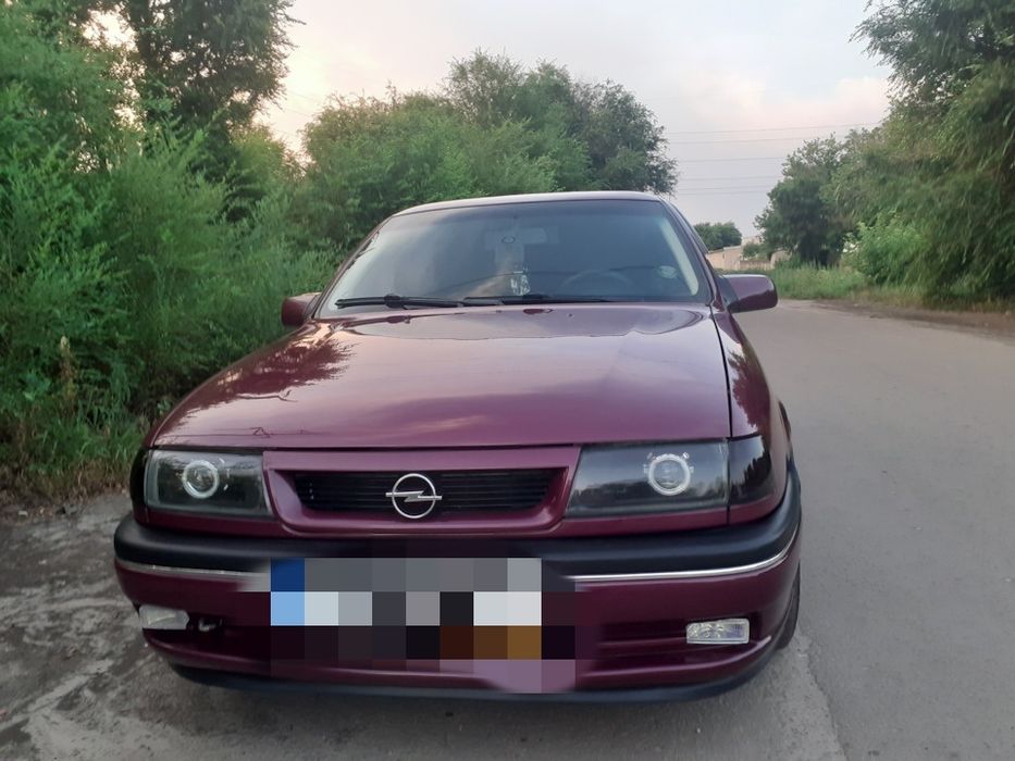 Скло фар фари прозоре Опель Opel Kadett Vectra Omega  A стекла фары