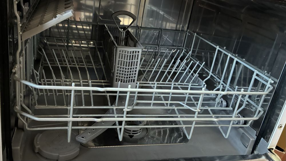 Máquina de Lavar Loiça Bosch (6 Conjuntos) SKS62E32EU - IMPECÁVEL