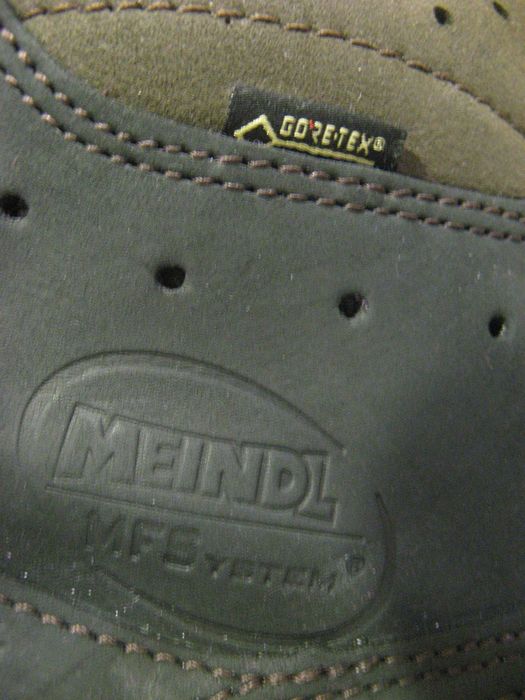 Ботинки на мембране Gore-Tex 44