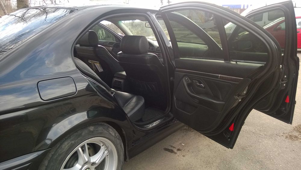 BMW е 39. 525 рестаил. механика. 2002 г.