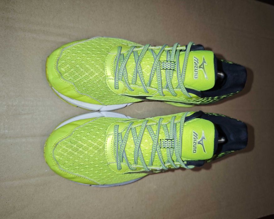 Оригінальні Кросівки Mizuno Wave Rider 19